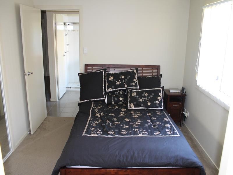 10 Trillers Avenue, Coomera QLD 4209