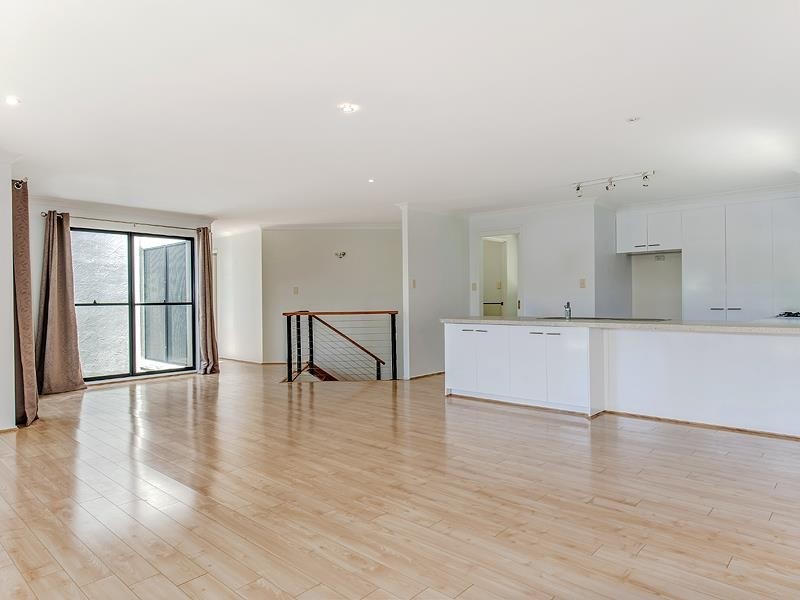11 Castaways Court, Castaways Beach QLD 4567