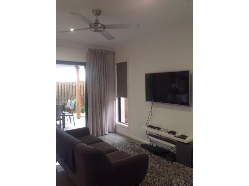 8 Stradbroke Street, Mountain Creek QLD 4557