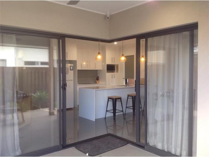 8 Stradbroke Street, Mountain Creek QLD 4557