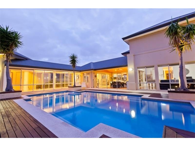 60 Discovery Circuit, Iluka WA 6028