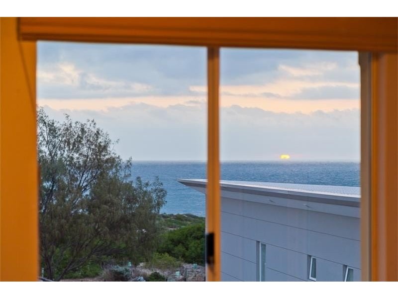 60 Discovery Circuit, Iluka WA 6028