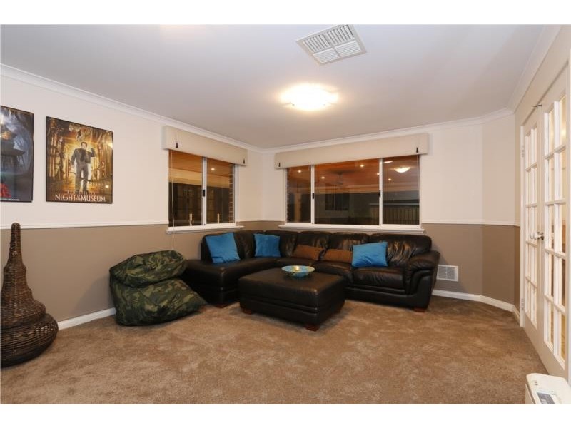 11 La Grange Loop, Currambine WA 6028