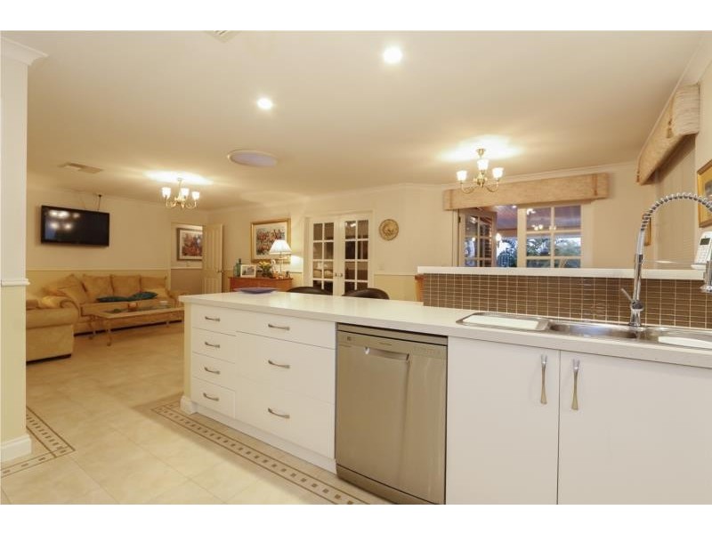 11 La Grange Loop, Currambine WA 6028