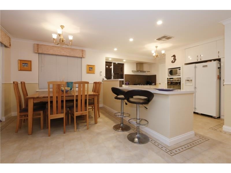 11 La Grange Loop, Currambine WA 6028