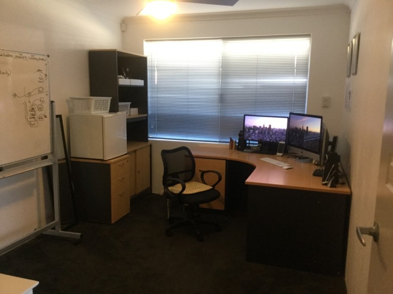 279 Peelwood Parade, Halls Head WA 6210