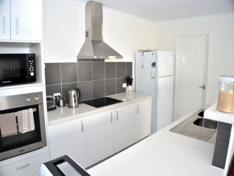 10 Albany Street, Sippy Downs QLD 4556