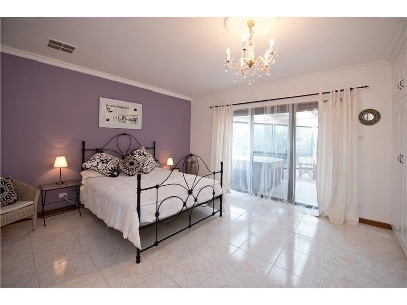 4 Hill Ridge Court, Wynn Vale SA 5127