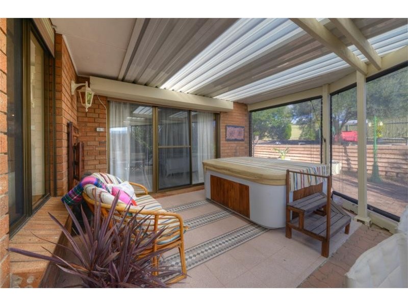 4 Hill Ridge Court, Wynn Vale SA 5127