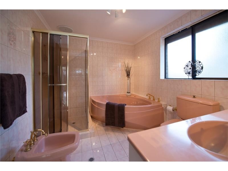 4 Hill Ridge Court, Wynn Vale SA 5127