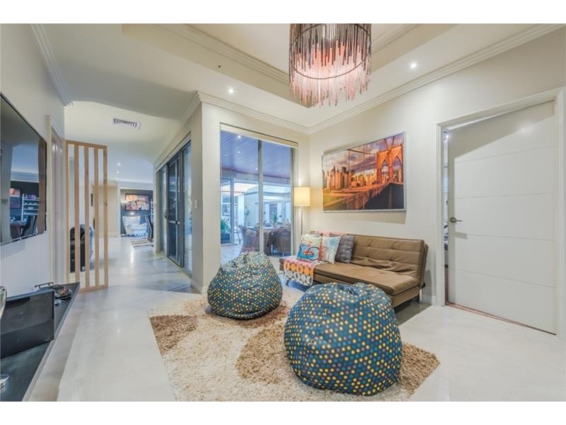 8 Bramham Street, Landsdale WA 6065