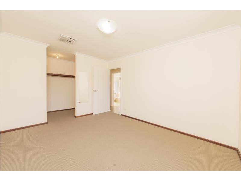 10 Heron Way, Yangebup WA 6164