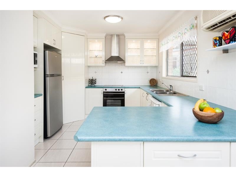 14 Lenore Crescent, Springwood QLD 4127