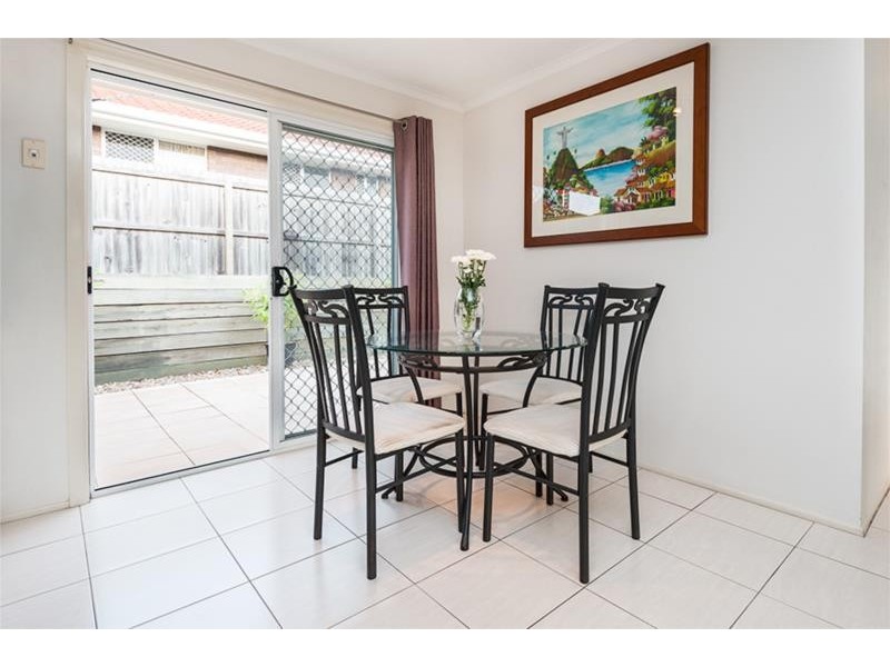 14 Lenore Crescent, Springwood QLD 4127