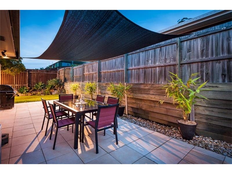 14 Lenore Crescent, Springwood QLD 4127