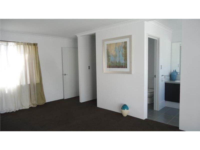 10B Cranwell Street, Thornlie WA 6108