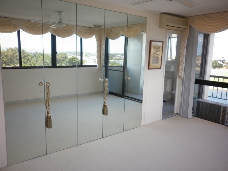 18/54 Hooker Boulevard, Mermaid Waters QLD 4218