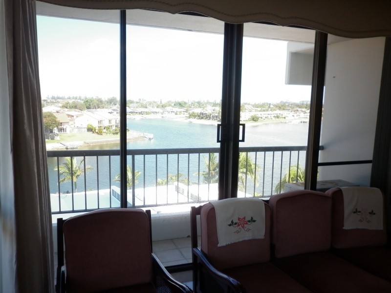 18/54 Hooker Boulevard, Mermaid Waters QLD 4218