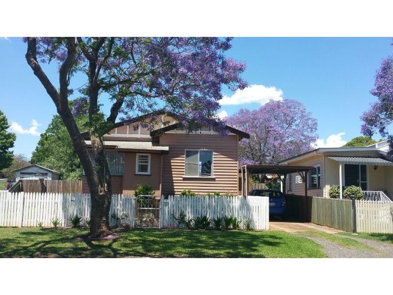 16 Louisa Street, South Toowoomba QLD 4350