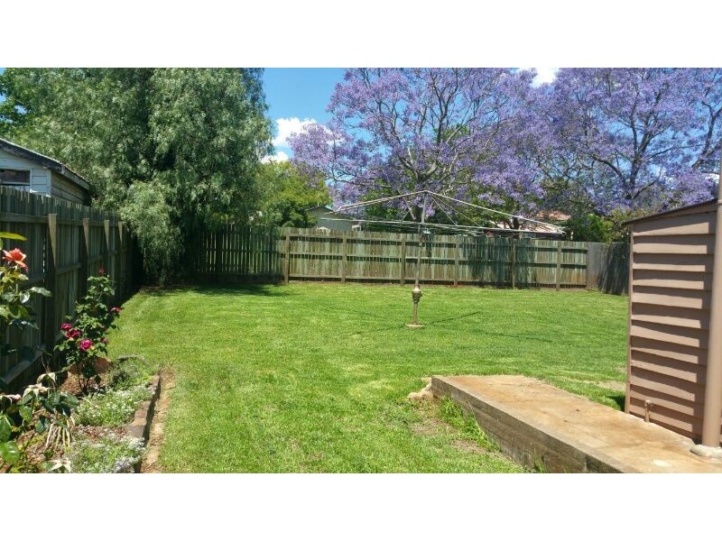 16 Louisa Street, South Toowoomba QLD 4350