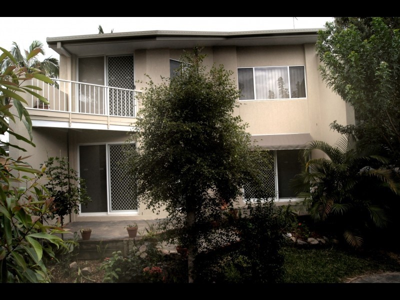 4/40 Government Road, Labrador QLD 4215