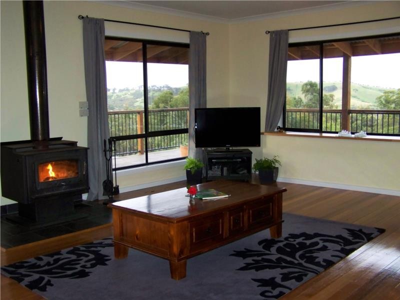 18 Mathiesons Road, Wandong VIC 3758