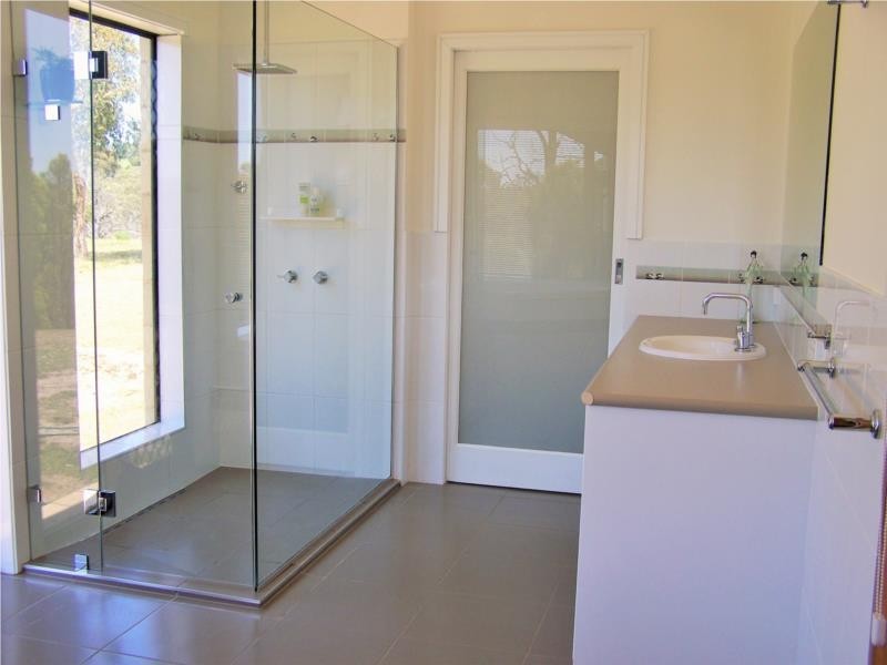 18 Mathiesons Road, Wandong VIC 3758