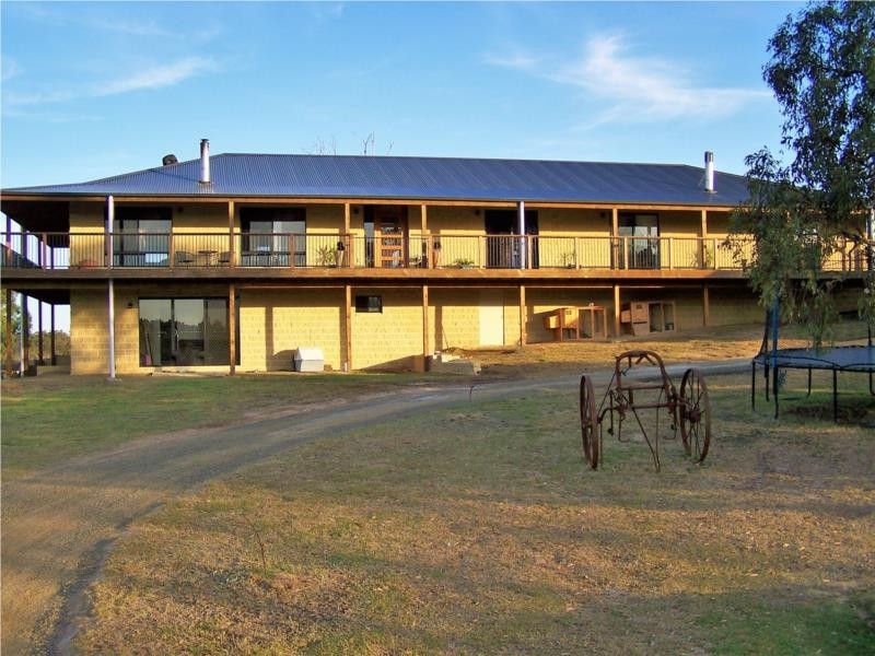 18 Mathiesons Road, Wandong VIC 3758