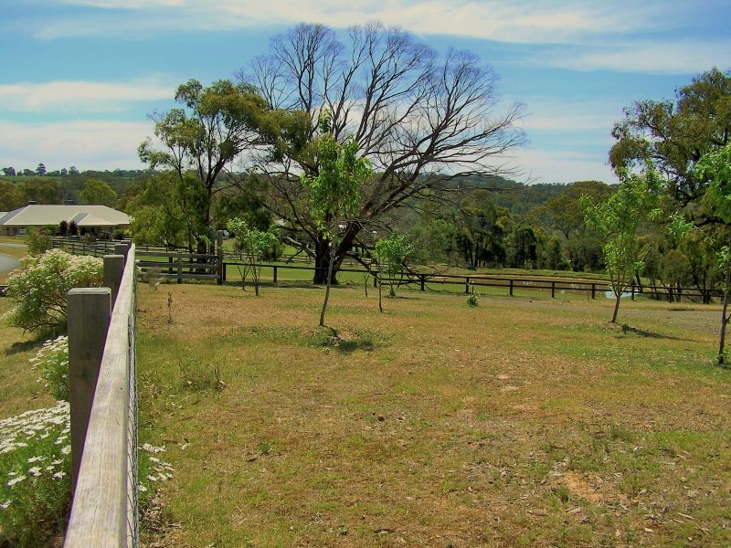 18 Mathiesons Road, Wandong VIC 3758