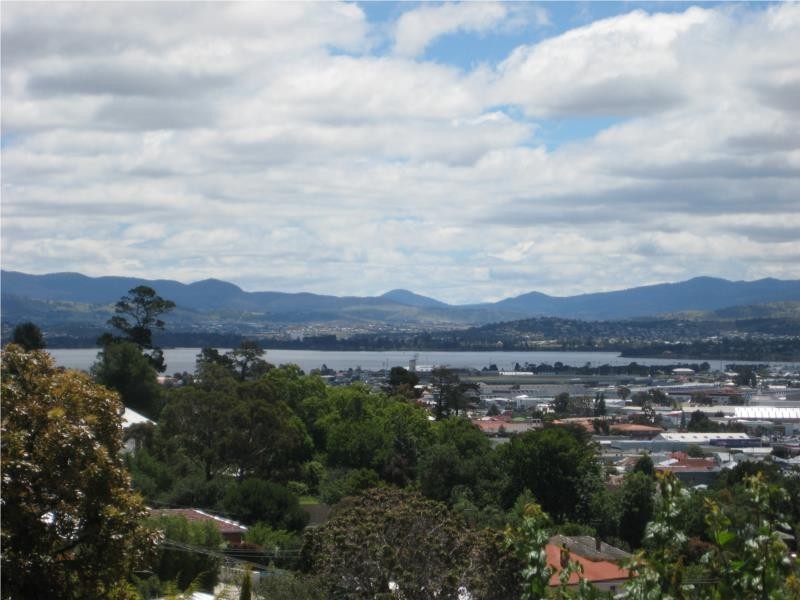 6 Camden Crescent, Moonah TAS 7009