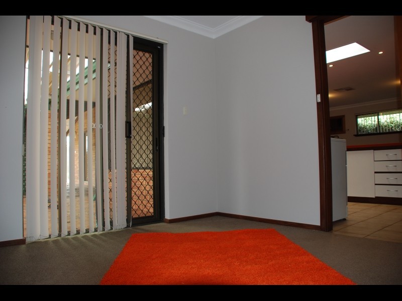 11 Gracechurch Crescent, Leeming WA 6149