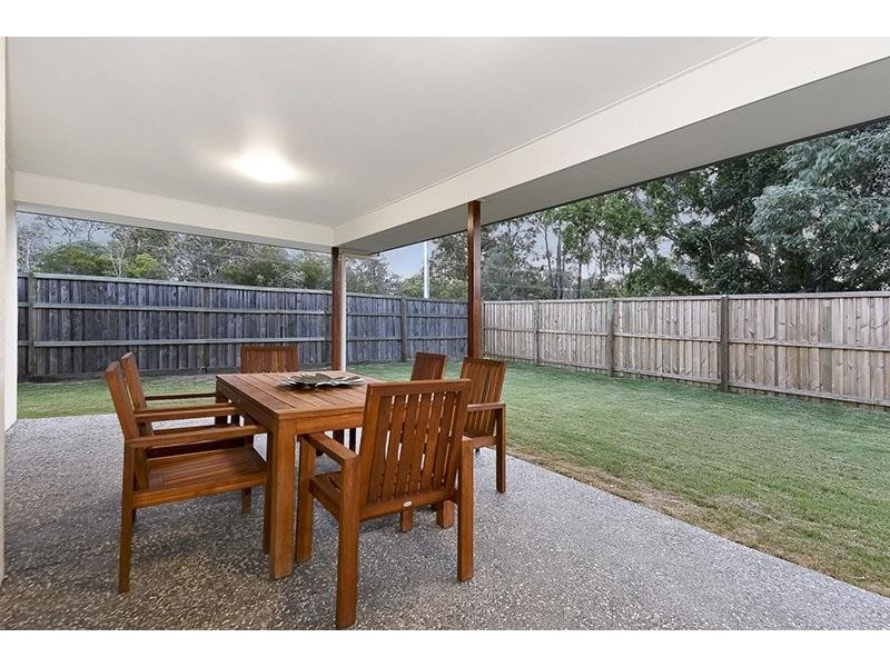 30 Thames Drive, Regents Park QLD 4118