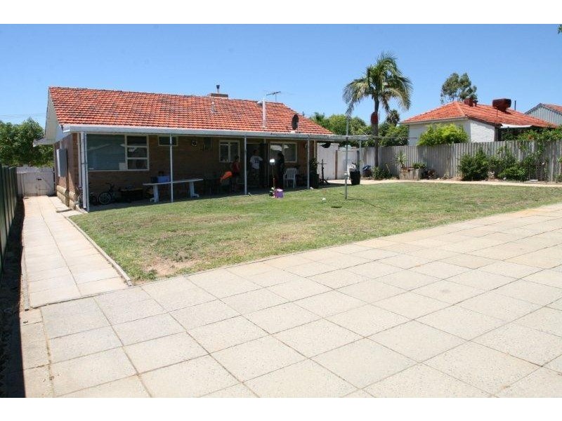 27 & 29 Lee Avenue, Hilton WA 6163