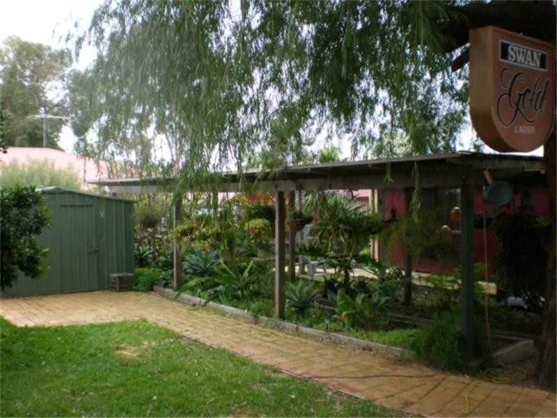 1 Mcneil Grove, Jarrahdale WA 6124