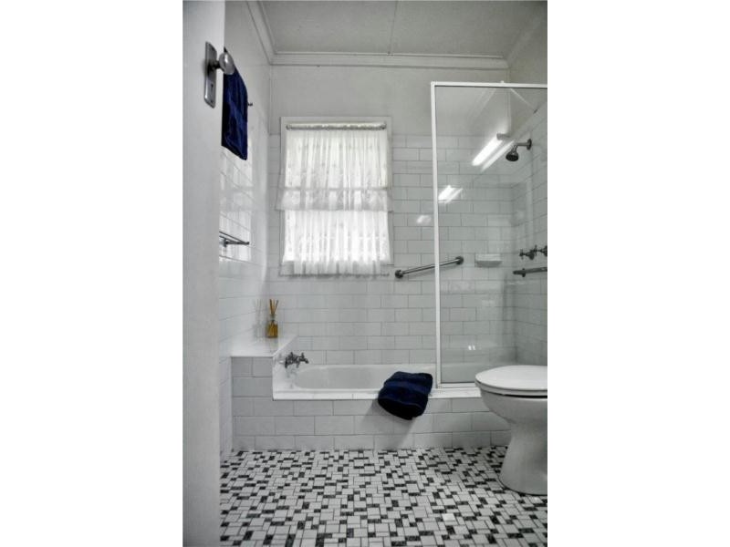 93 Cremorne Rd, Kedron QLD 4031