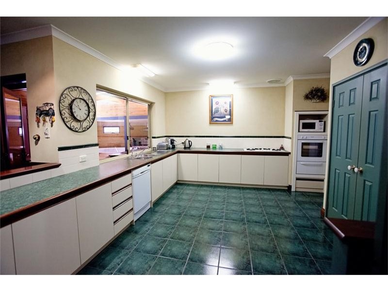 5 Ellery Court, Success WA 6164