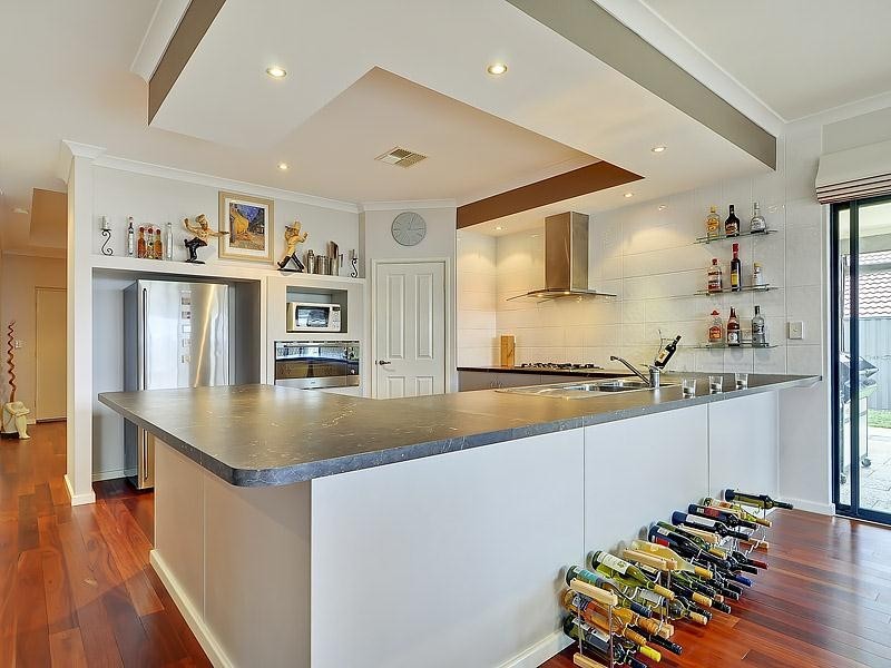 10 Saxon Link, Aveley WA 6069