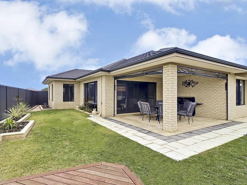 10 Saxon Link, Aveley WA 6069