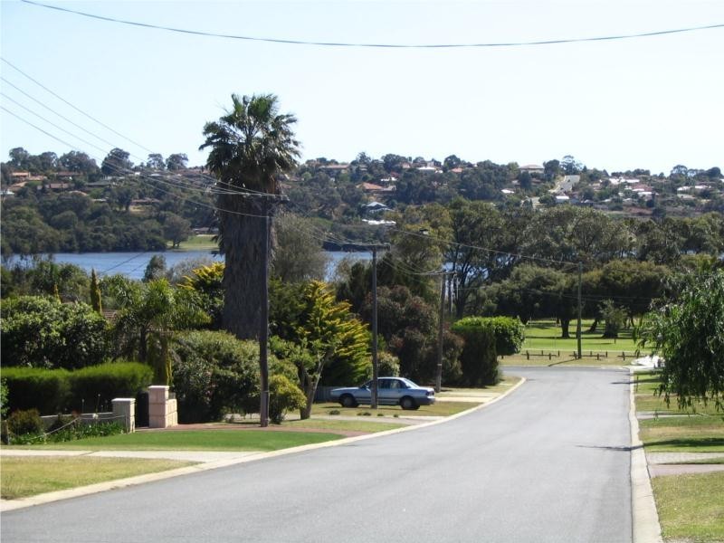 21 Yallambee Crescent, Wanneroo WA 6065