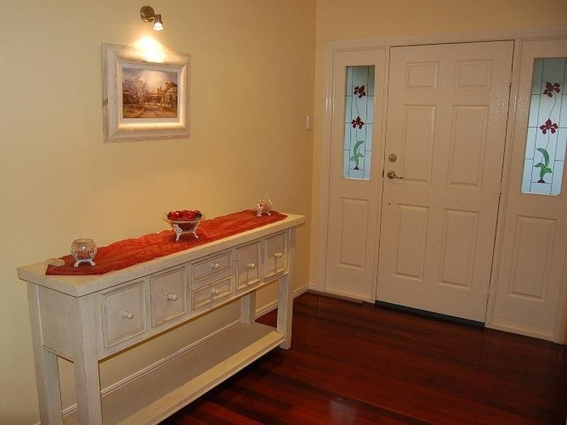 14 Viola Drive, Redland Bay QLD 4165