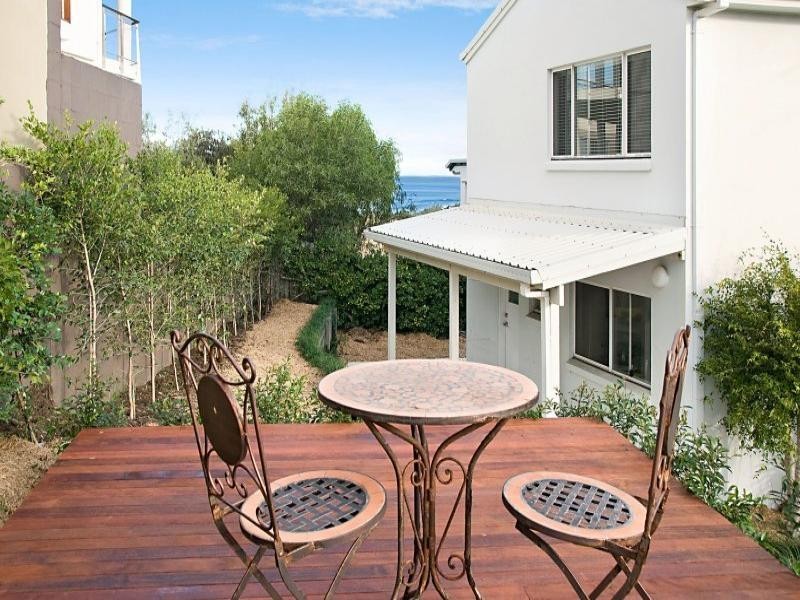 3/8 Sobraon Street, Sunrise Beach QLD 4567