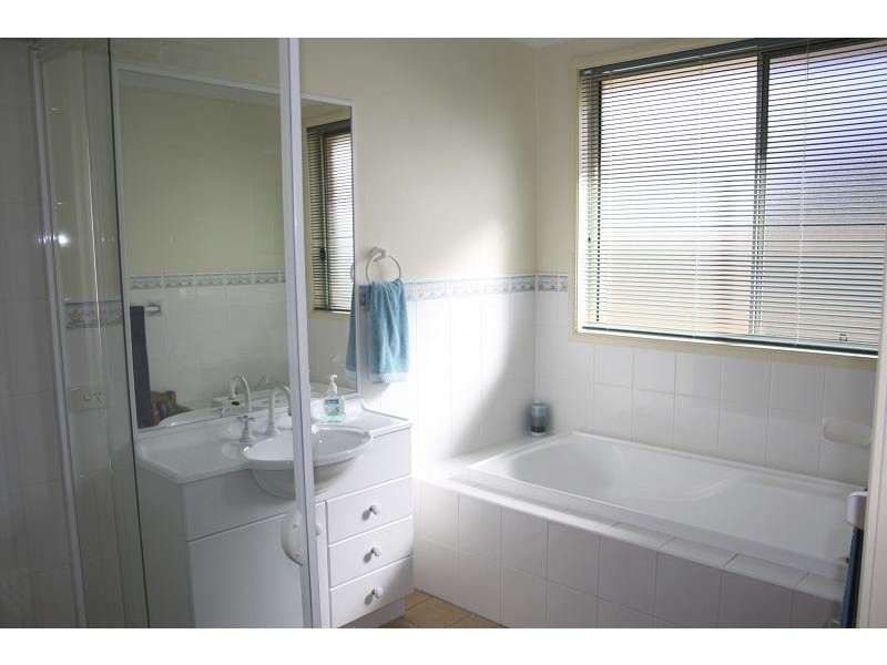 11 Concorde Way, Hamlyn Terrace NSW 2259