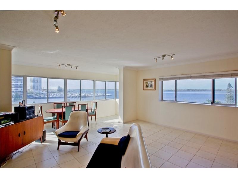 16/554 Marine Parade, Biggera Waters QLD 4216