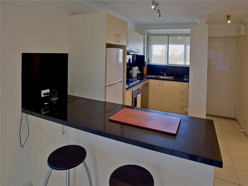 16/554 Marine Parade, Biggera Waters QLD 4216