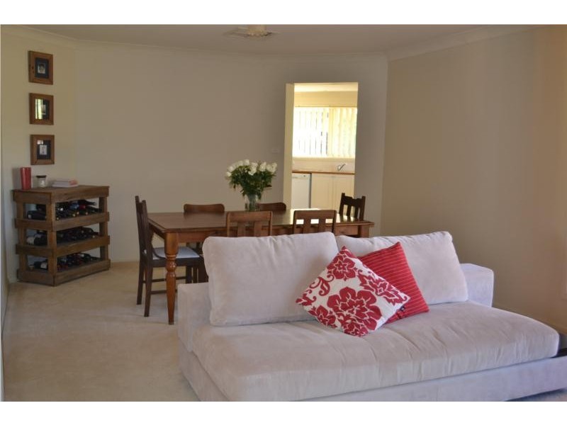 6 Shepherd Avenue, Cowra NSW 2794