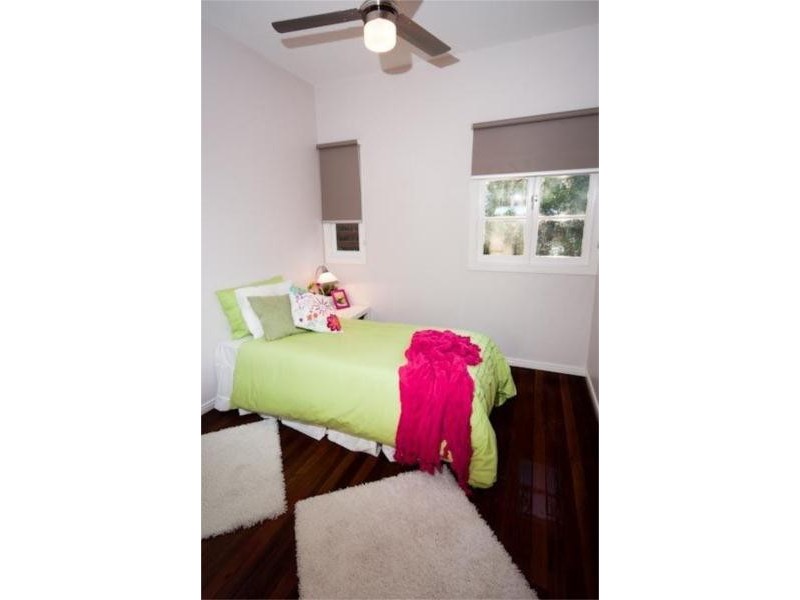 25 Park Street, Ipswich QLD 4305