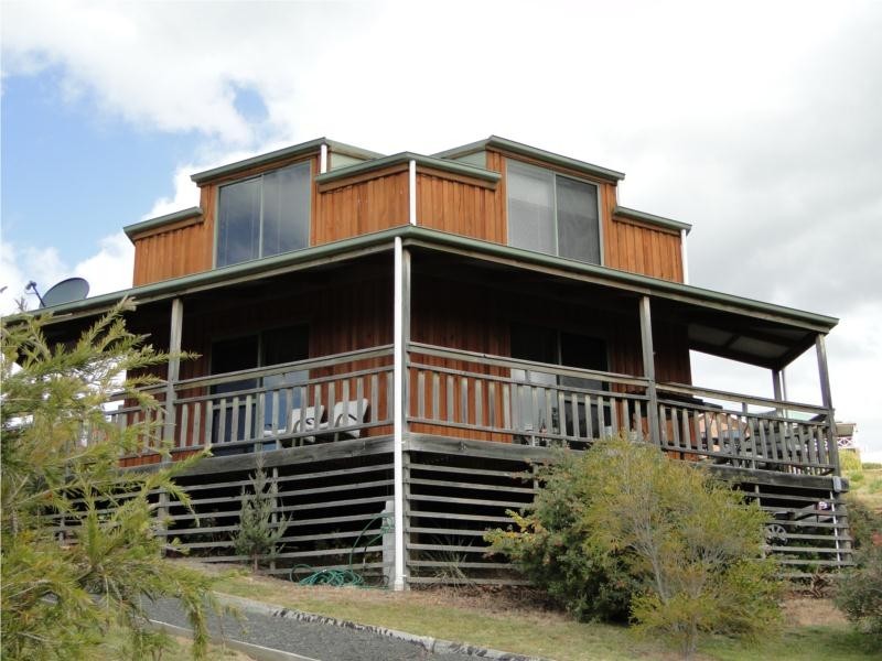 17 Erythos Grove, St Helens TAS 7216