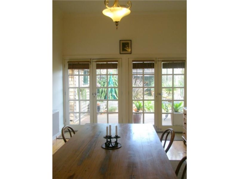 303 Howard Street, Soldiers Hill VIC 3350