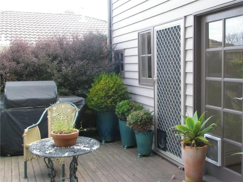 303 Howard Street, Soldiers Hill VIC 3350
