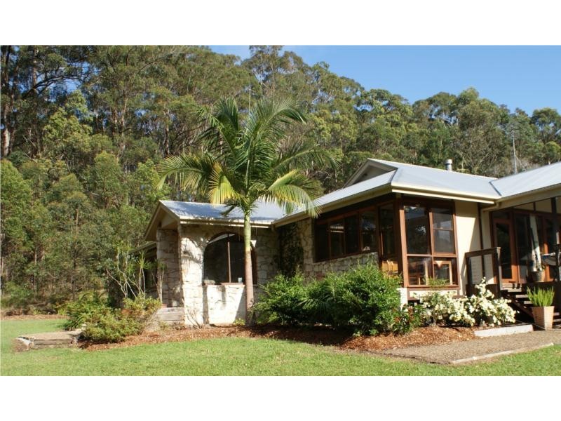 31 Mountain Street, Pomona QLD 4568
